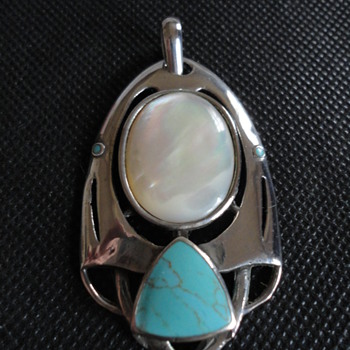 Big lovely British Arts & Crafts silver pendant - Fine Jewelry