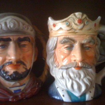 Figurine mugs