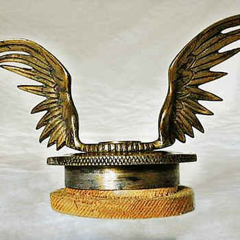 Winged Mascot Radiator Cap, France  -  Ailes Les Memes, Nickled Bronze