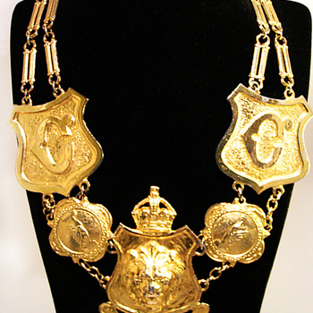 Vintage Accessocraft N.Y.C. Lion Shield Necklace