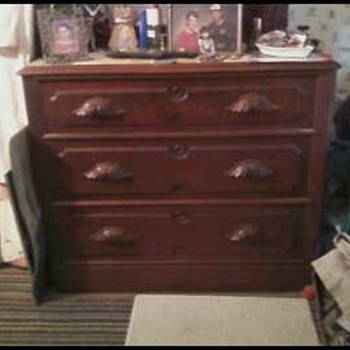 Victorian Chest of Drawers