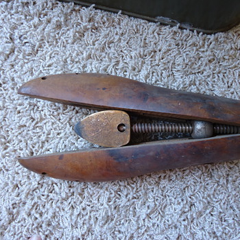 Shoe making wood and metal thingy - Shoes
