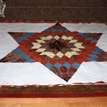 HANDMADE QUILT - Rugs and Textiles