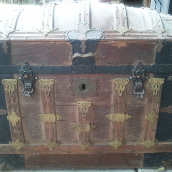 Antique Steamer Trunk - Furniture
