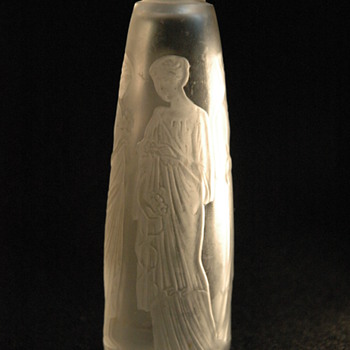 perfume bottle for COTY, "ambre antique" by RENE LALIQUE - Art Deco