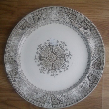 Ferrybridge Ralph Wedgewood Perhaps?? - China and Dinnerware