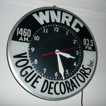 WNRC Radio/Vogue Decorators Light Up Clock