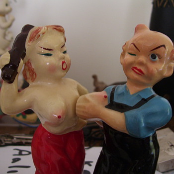 Little Salt and Pepper shakers - Figurines