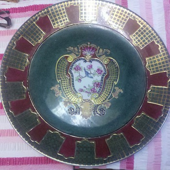 Imari plate old?