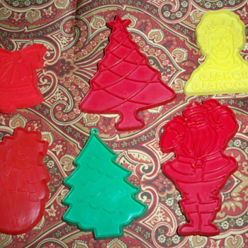 Vintage Plastic Cookie Cutters - Kitchen