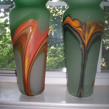 Murano Frosted Green Glass Vase w/ Swirl Color(s) design.  HOT!  Set of 2