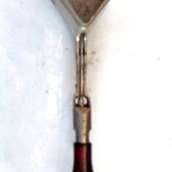 Antique Heart Ice Cream Scoop - Kitchen