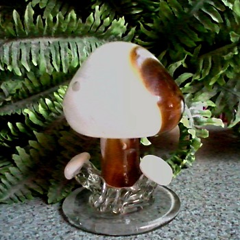 Cristales De Chihuahua, Juarez Mexico / Hand Crafted Glass Mushroom Cluster /Unknown Age - Art Glass