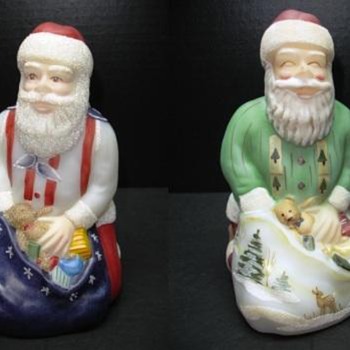 Fenton Kneeling Santas - Art Glass