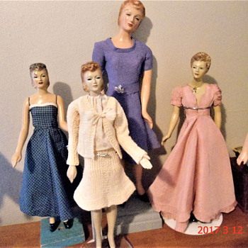 A Few Miniature Mannequins 1940's - Dolls
