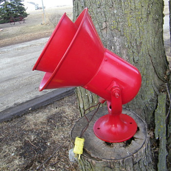 WWII Air Raid Siren - Military and Wartime