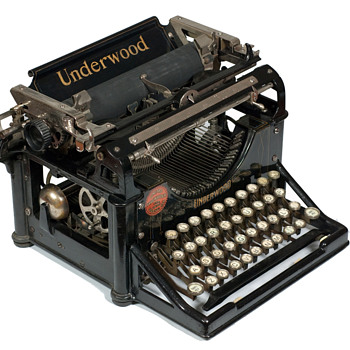 Underwood 1 typewriter - 1896 - Office