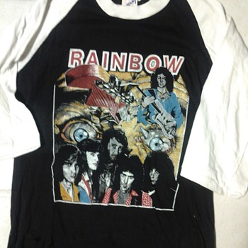 Rainbow raglan year unknown - Mens Clothing