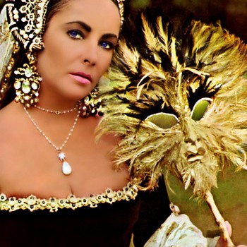 Elizabeth Taylor - Collection of Photos - Photographs