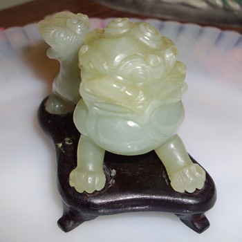 Nephrite Jade? Carved FooDog or Lion? Help me please! 