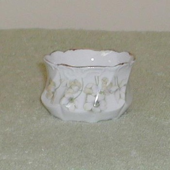 Porcelain sugar bowl with floral design
