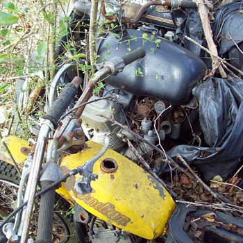 Barnyard in Alabama - Motorcycles
