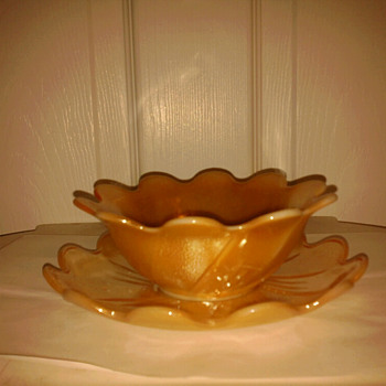 4 bowls and saucers, unknown - China and Dinnerware