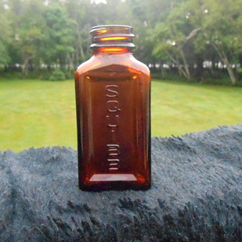 Vintage Squibb Medicine Bottle - Bottles
