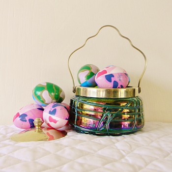 Pallme-König Green Iridescent Thread Cookie Jar Silver Handle HAPPY EASTER! - Art Glass
