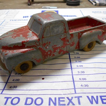 Studebaker toy truck - Model Cars