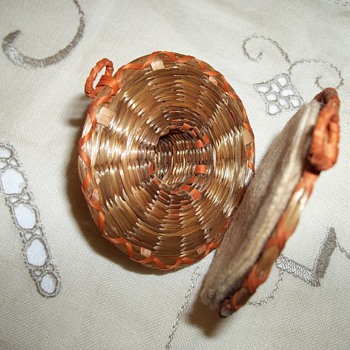 Unusual Needle Holder Made By Member of Wabanaki Tribes, Maine - Native American