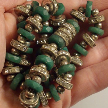 Czech faceted green glass beads w/rhinestone choker necklace.