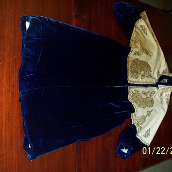 Victorian Woman's Velvet Coat - Womens Clothing