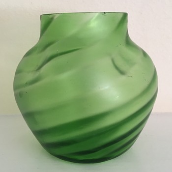 Ribbed and dimpled satin glass vase - Art Glass