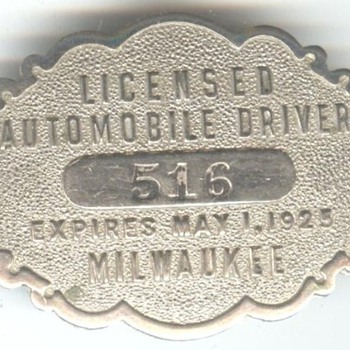 Milwaukee 1925 Licensed Automobile Driver badge - Medals Pins and Badges