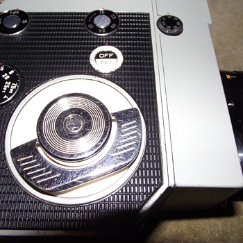 1972-quartz 5 cine camera-standard 8-made in ussr.