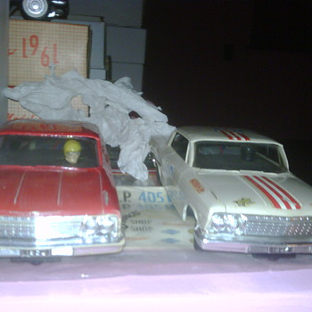 THE 1962 AMT TURNPIKE SLOT CAR - Toys