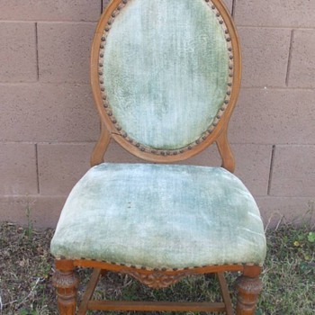 Identify this chair please - Furniture