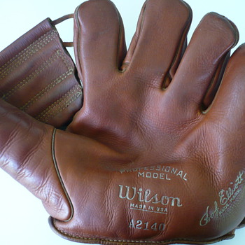 Bob Elliott Glove