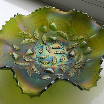 strawberry pattern/basket back ruffled bowl- Northwood Carnival Glass