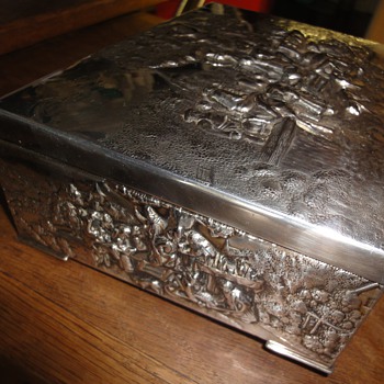 Silver plated rich decorated jewelry box - Fine Jewelry