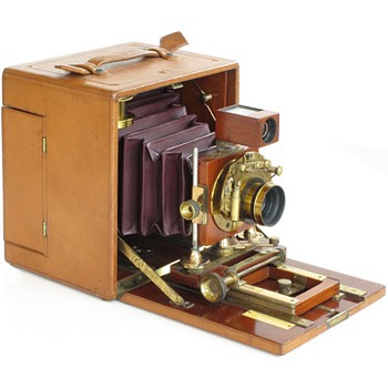 Henry Clay “Regular” with Exceptionally Rare Brown Leather Body - c1896 - Cameras