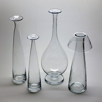 Three early Gunnar Nylund vases from Strömbergshyttan. - Art Glass
