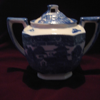 Flo Blue? Blue Willow? Sugar Bowl? Made in Japan - Pottery