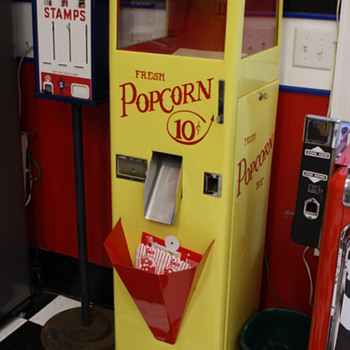 Popcorn dispenser