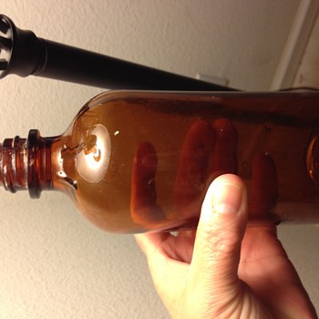 Med. size amber bottle 