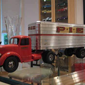 Smith-Miller Pie Truck