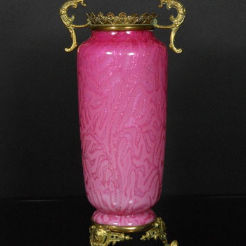 Pink vase with air trap silver mica in bronze ormolu mounts - Art Glass