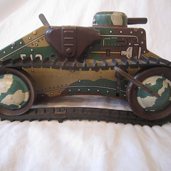 1950's Marx Tin Litho E-12 Toy Wind Up Tank - Toys