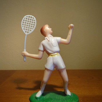 VINTAGE PLASTIC TENNIS FIGURINE  